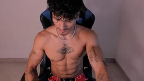 Snapshot of thomas_fit1 chatting on 06.25.26 Thomas 3 JUST STAY AND BE MY LAST LOVE online show from 06.25.26