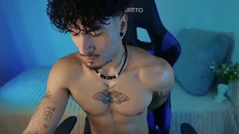 Snapshot of thomas_fit1 chatting on 08.01.26 Thomas 3 JUST STAY AND BE MY LAST LOVE online show from 08.01.26