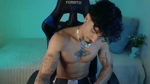 Snapshot of thomas_fit1 chatting on 08.04.26 Thomas 3 JUST STAY AND BE MY LAST LOVE online show from 08.04.26