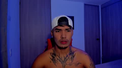 Snapshot of thomas_latin_boy chatting on 09.14.25 Thomas online show from 09.14.25