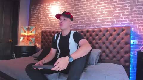 ---Thomas--- online show from 02.20.25