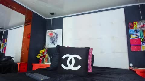 ---Thomas--- online show from 03.12.25