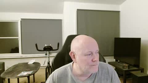 thomash32 online show from 09.20.25