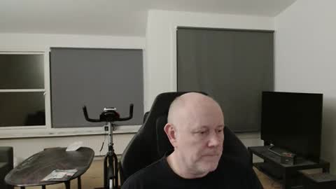 thomash32 online show from 10.08.25