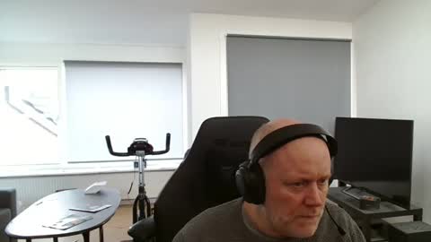 thomash32 online show from 10.11.25