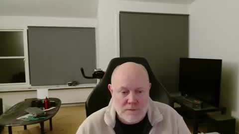 thomash32 online show from 11.13.25