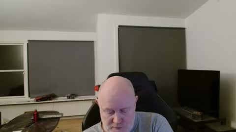 thomash32 online show from 11.30.25