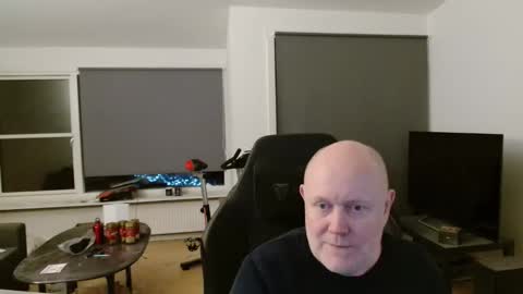 thomash32 online show from 12.14.25