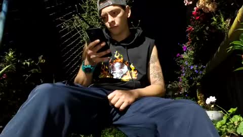 Snapshot of thomasjons chatting on 06.30.26 thomasjons online show from 06.30.26