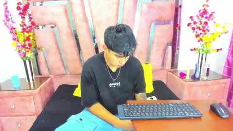 Snapshot of thomasthund chatting on 01.10.26 thomasthund online show from 01.10.26