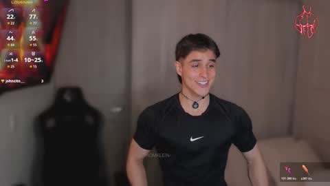 Snapshot of thomklein chatting on 03.19.26 Thom Klein online show from 03.19.26