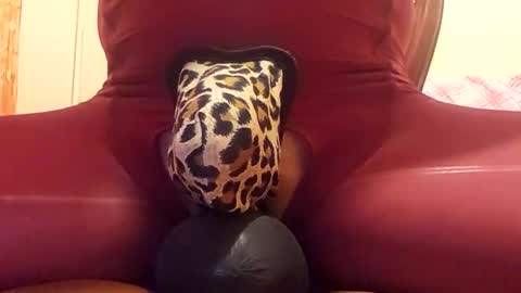 Snapshot of thongsandstockings chatting on 10.31.25 Thongsandstocking online show from 10.31.25