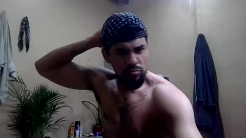 Snapshot of thonybeiio chatting on 12.05.25 thonybeiio online show from 12.05.25
