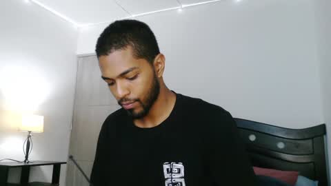 Snapshot of thonymaster chatting on 02.05.25 thonyy online show from 02.05.25