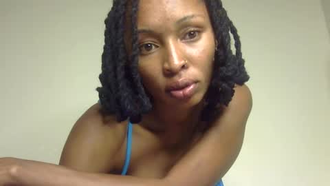 Snapshot of thotiana007 chatting on 02.16.25 thotiana007 online show from 02.16.25