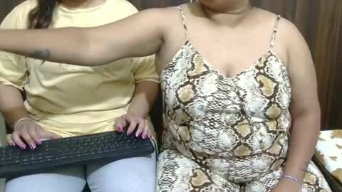 Snapshot of threesome_indian chatting on 07.12.26 kabir 32 guy khushi 31 wife kavya 23 sexy frnd online show from 07.12.26