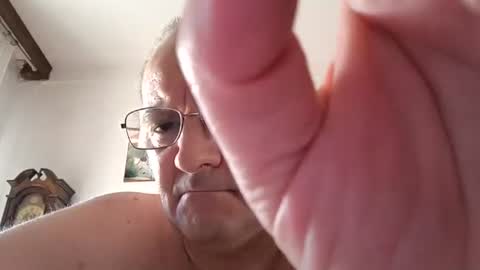 Snapshot of thunderflash73 chatting on 06.18.26 Little Wolf online show from 06.18.26