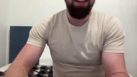 Snapshot of thyle chatting on 10.21.25 Thyle online show from 10.21.25