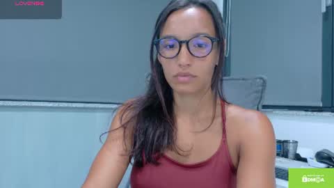 Snapshot of tia_j chatting on 06.17.26 tia_j online show from 06.17.26