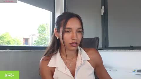 Snapshot of tia_j chatting on 07.11.26 tia_j online show from 07.11.26