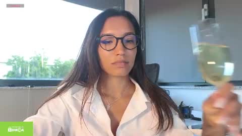 Snapshot of tia_j chatting on 07.13.26 tia_j online show from 07.13.26