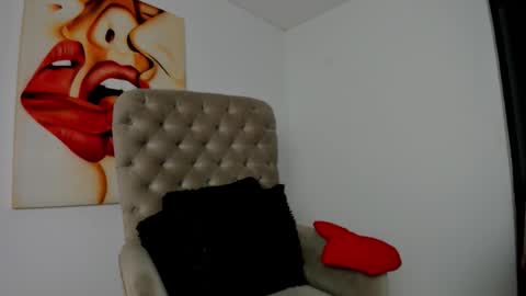 Snapshot of tiago_hannah chatting on 03.22.26 carolina online show from 03.22.26