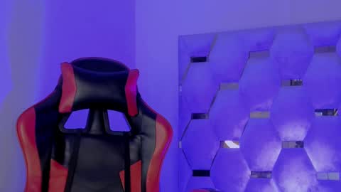 tiago_xxx_ online show from 10.24.25