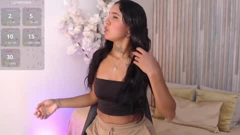 Snapshot of tiana_glow chatting on 03.26.26 tihana online show from 03.26.26