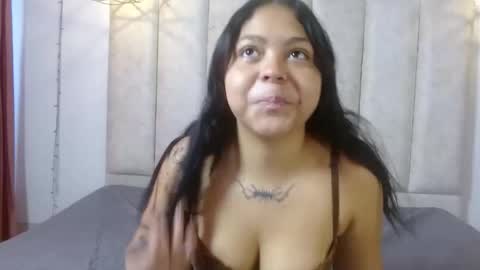 Snapshot of tianaglowcs chatting on 04.09.26 tiana online show from 04.09.26