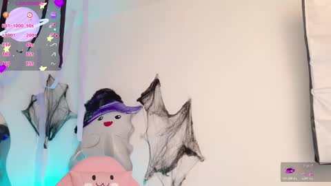 Snapshot of tianale chatting on 10.29.25 Tiana Le online show from 10.29.25