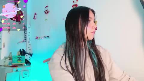 Snapshot of tianale chatting on 11.18.25 Tiana Le online show from 11.18.25