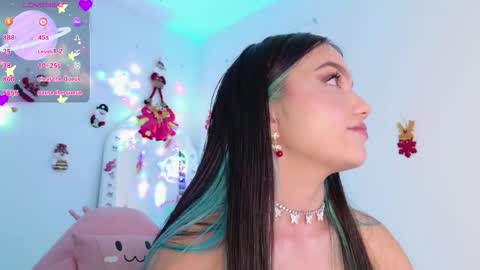 Snapshot of tianale chatting on 11.20.25 Tiana Le online show from 11.20.25