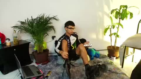 Snapshot of tiancam chatting on 07.26.26 TIAN online show from 07.26.26