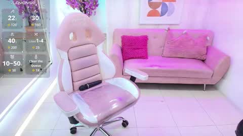 Tiara  online show from 11.28.25