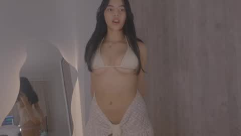 Snapshot of tiaraaa_02 chatting on 03.11.25 Tiaraaa 02 online show from 03.11.25