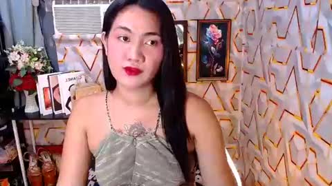 tiarrafoxs online show from 02.05.26