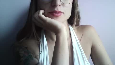 Tifanny online show from 12.16.25