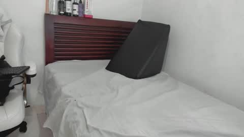 tifanymonroehot online show from 10.28.25