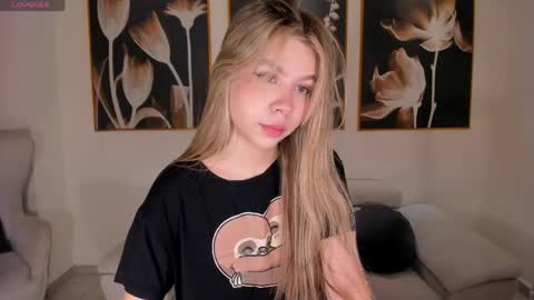 Snapshot of tiffannysins chatting on 05.30.26 Tiffanny Sins online show from 05.30.26