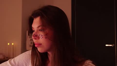 Snapshot of tiffantasy chatting on 11.23.25 Im here on Fridays Saturdays Sundays online show from 11.23.25