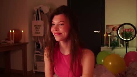 Snapshot of tiffantasy chatting on 11.24.25 Im here on Fridays Saturdays Sundays online show from 11.24.25