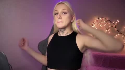 Amira online show from 11.05.25