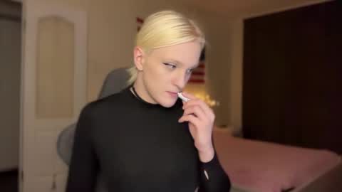 Amira online show from 12.15.25