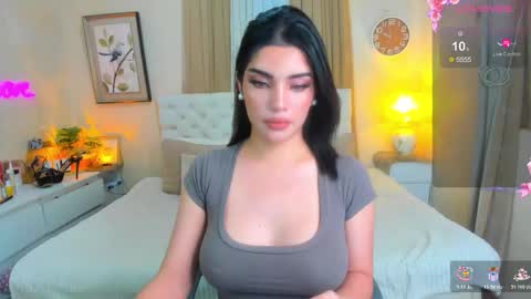 Snapshot of tiffany_cams chatting on 11.25.25 Tiffany online show from 11.25.25