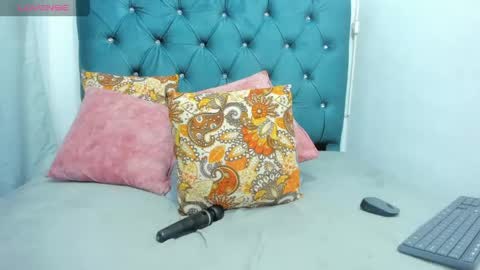 Snapshot of tiffany_hot19_ chatting on 05.22.26 tiffany online show from 05.22.26