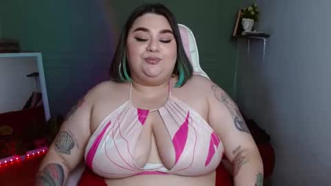 Snapshot of tiffany_laurens chatting on 01.26.25 dont forget ask for custom vids online show from 01.26.25