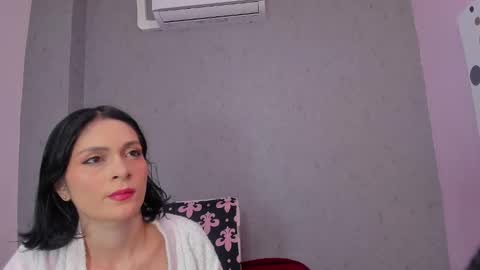 tiffany_mendez online show from 09.24.25
