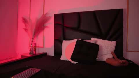 tiffany_sander online show from 12.16.25