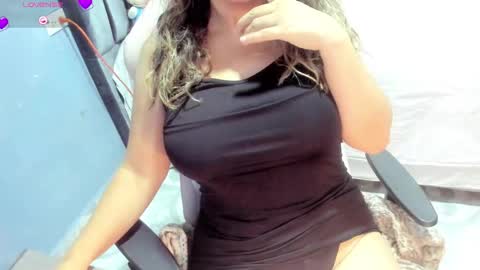 Snapshot of tiffany_teressa chatting on 09.10.25 tiffany theressa online show from 09.10.25