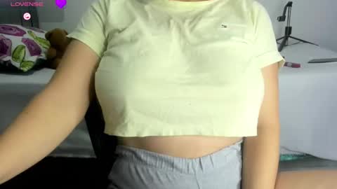 Snapshot of tiffany_teressa chatting on 11.13.25 tiffany theressa online show from 11.13.25